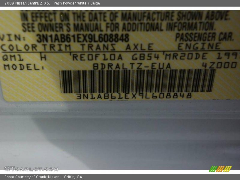 Fresh Powder White / Beige 2009 Nissan Sentra 2.0 S