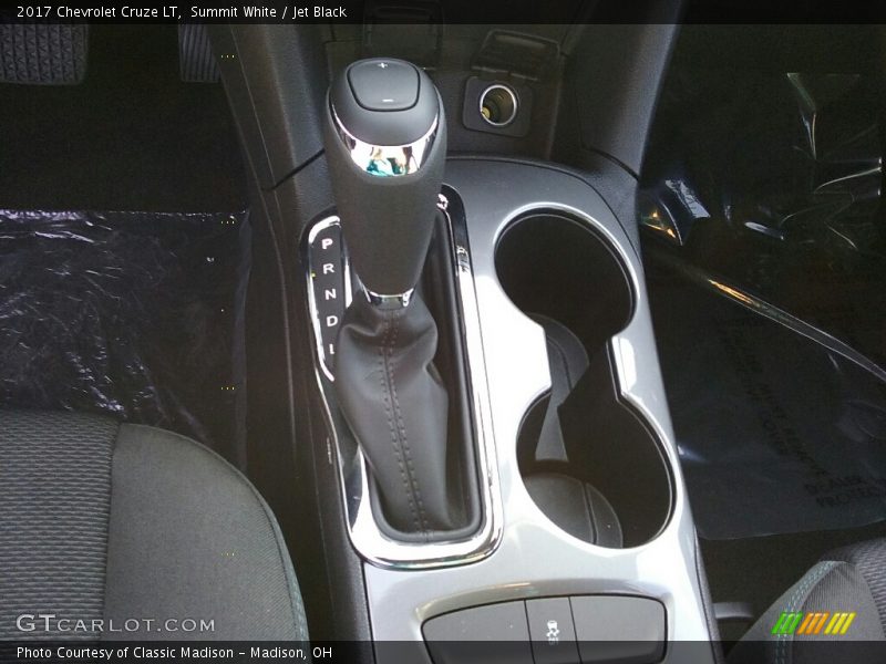 Summit White / Jet Black 2017 Chevrolet Cruze LT