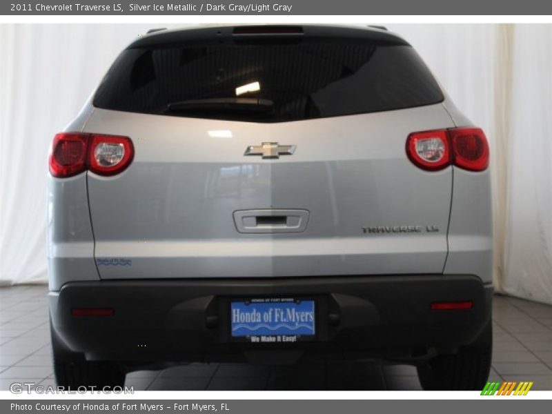 Silver Ice Metallic / Dark Gray/Light Gray 2011 Chevrolet Traverse LS