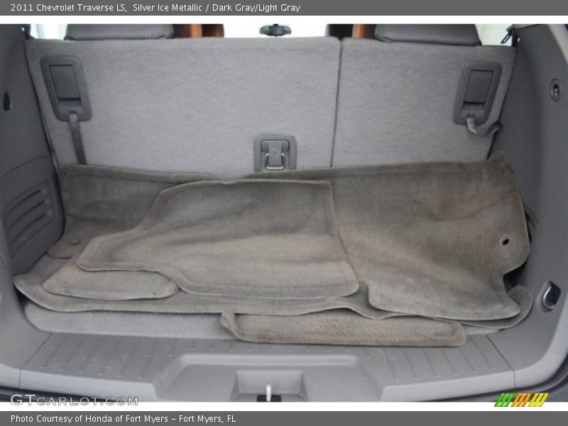 Silver Ice Metallic / Dark Gray/Light Gray 2011 Chevrolet Traverse LS