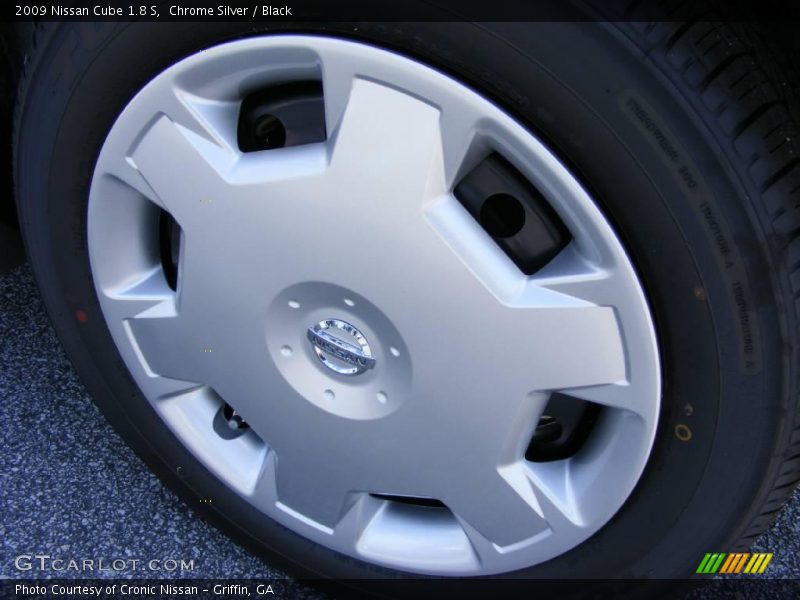 Chrome Silver / Black 2009 Nissan Cube 1.8 S