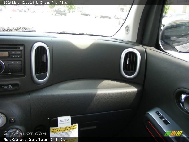 Chrome Silver / Black 2009 Nissan Cube 1.8 S
