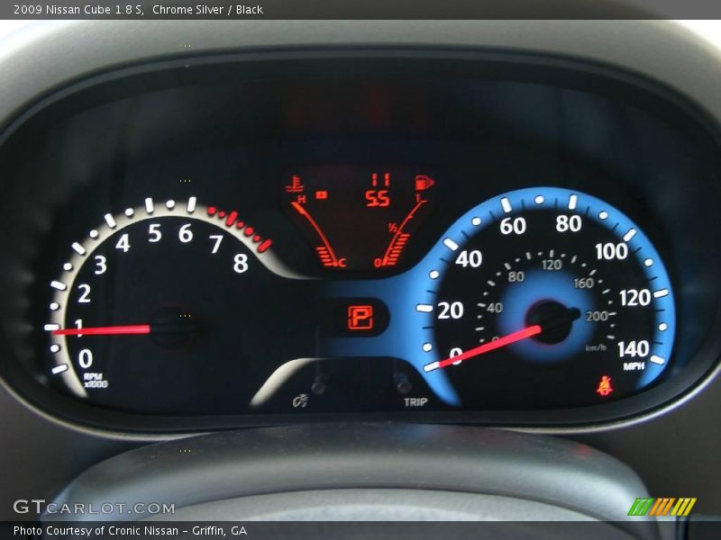 Chrome Silver / Black 2009 Nissan Cube 1.8 S
