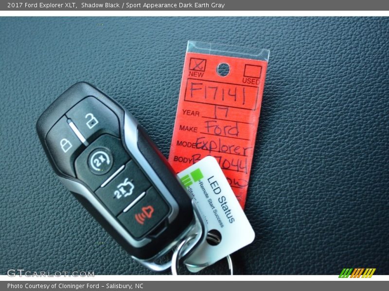 Shadow Black / Sport Appearance Dark Earth Gray 2017 Ford Explorer XLT