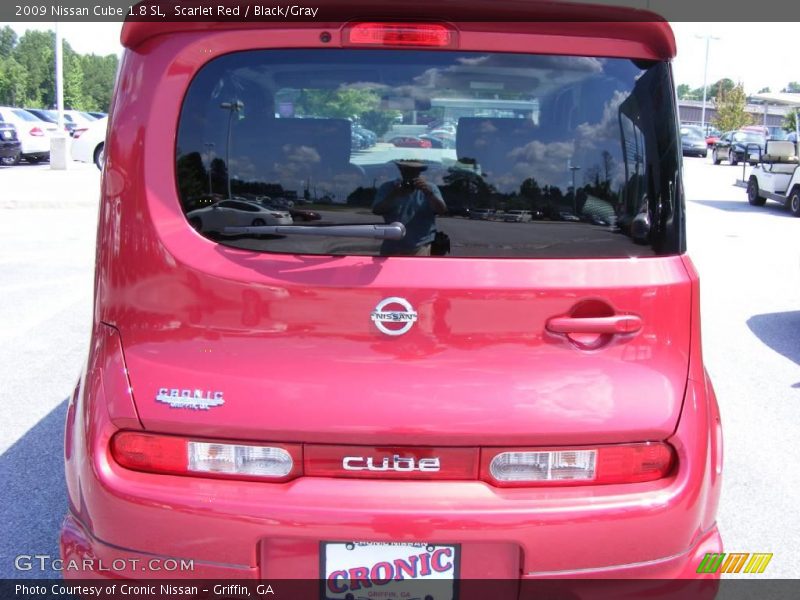 Scarlet Red / Black/Gray 2009 Nissan Cube 1.8 SL