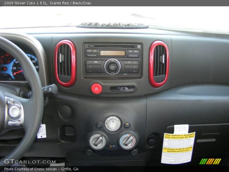Scarlet Red / Black/Gray 2009 Nissan Cube 1.8 SL