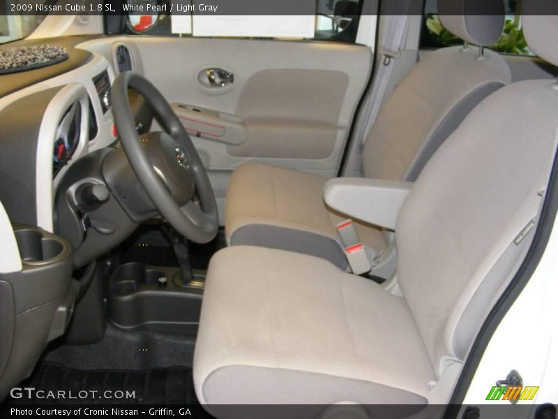 White Pearl / Light Gray 2009 Nissan Cube 1.8 SL