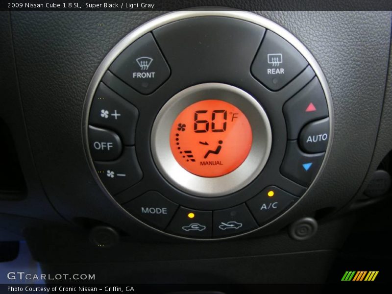 Super Black / Light Gray 2009 Nissan Cube 1.8 SL