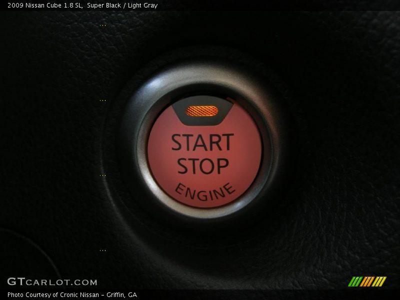 Super Black / Light Gray 2009 Nissan Cube 1.8 SL