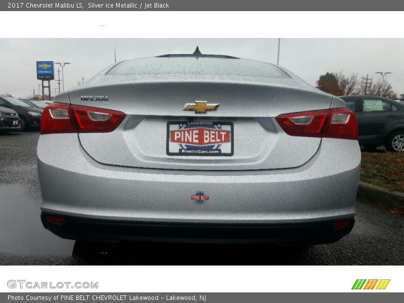 Silver Ice Metallic / Jet Black 2017 Chevrolet Malibu LS