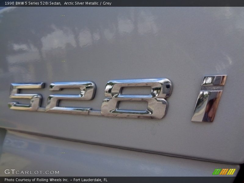 Arctic Silver Metallic / Grey 1998 BMW 5 Series 528i Sedan