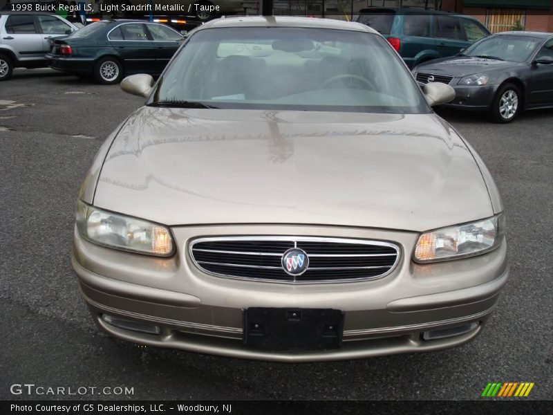 Light Sandrift Metallic / Taupe 1998 Buick Regal LS