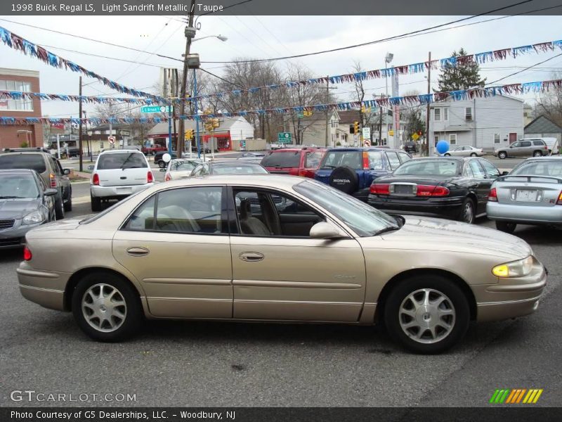 Light Sandrift Metallic / Taupe 1998 Buick Regal LS