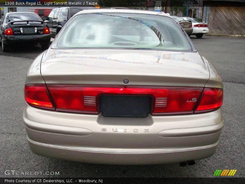 Light Sandrift Metallic / Taupe 1998 Buick Regal LS