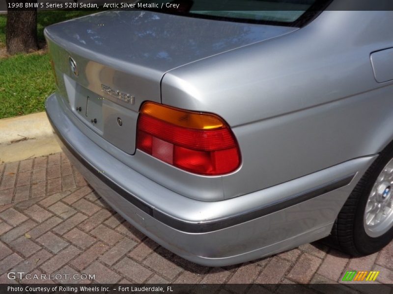 Arctic Silver Metallic / Grey 1998 BMW 5 Series 528i Sedan