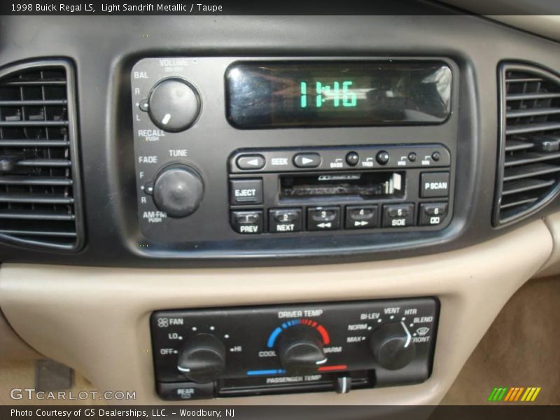 Light Sandrift Metallic / Taupe 1998 Buick Regal LS