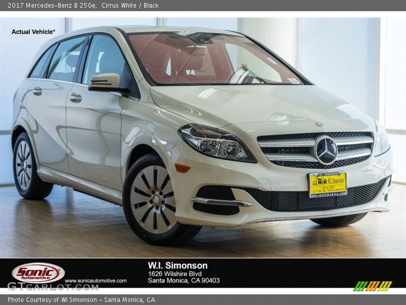 Cirrus White / Black 2017 Mercedes-Benz B 250e