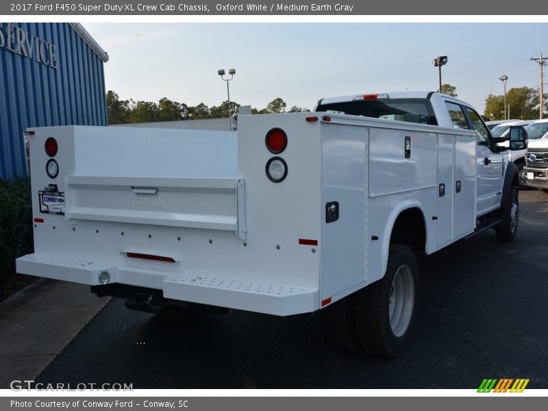 Oxford White / Medium Earth Gray 2017 Ford F450 Super Duty XL Crew Cab Chassis