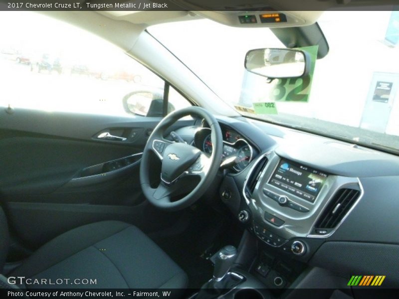 Tungsten Metallic / Jet Black 2017 Chevrolet Cruze LT