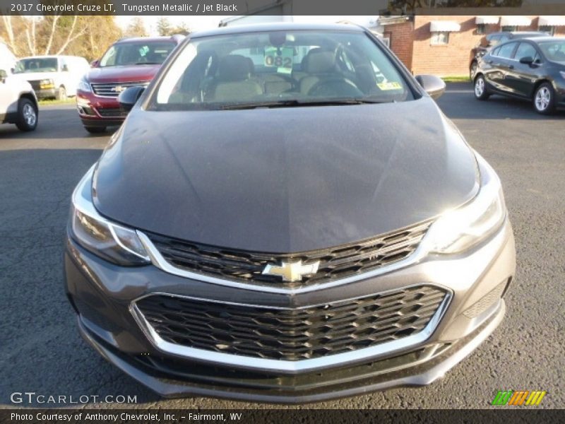 Tungsten Metallic / Jet Black 2017 Chevrolet Cruze LT