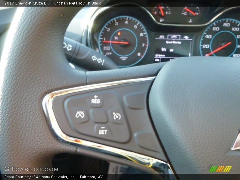 Tungsten Metallic / Jet Black 2017 Chevrolet Cruze LT