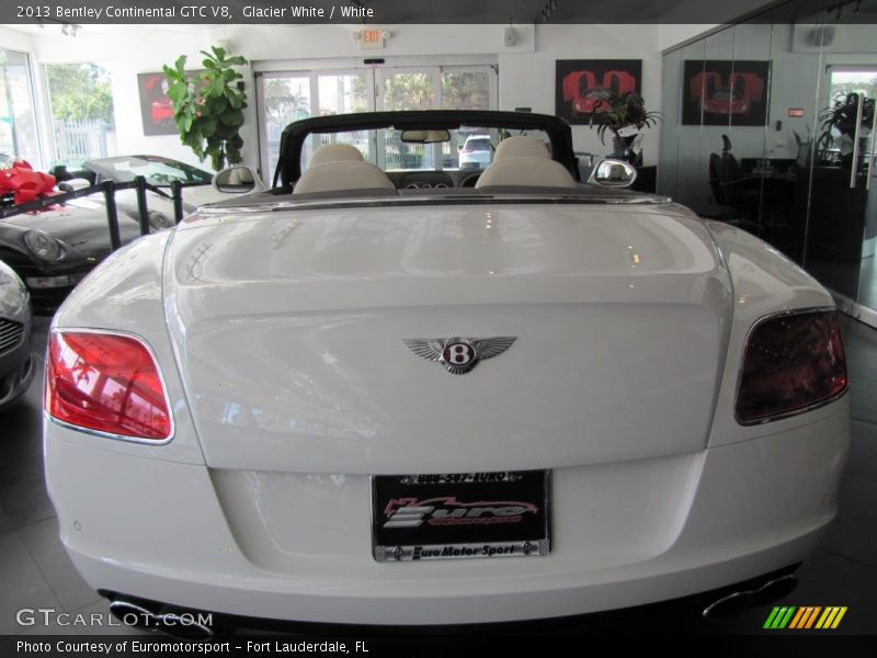 Glacier White / White 2013 Bentley Continental GTC V8