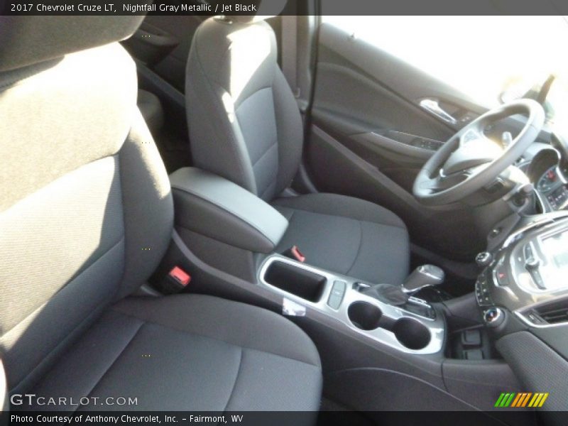 Nightfall Gray Metallic / Jet Black 2017 Chevrolet Cruze LT