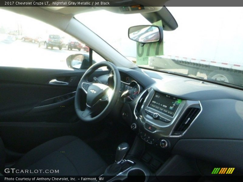Nightfall Gray Metallic / Jet Black 2017 Chevrolet Cruze LT