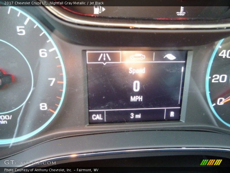 Nightfall Gray Metallic / Jet Black 2017 Chevrolet Cruze LT