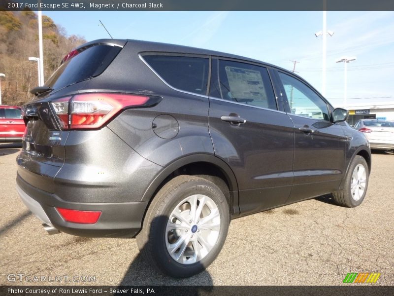 Magnetic / Charcoal Black 2017 Ford Escape SE 4WD
