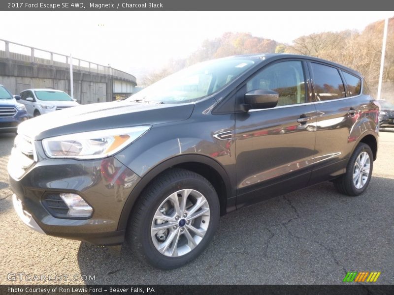 Magnetic / Charcoal Black 2017 Ford Escape SE 4WD