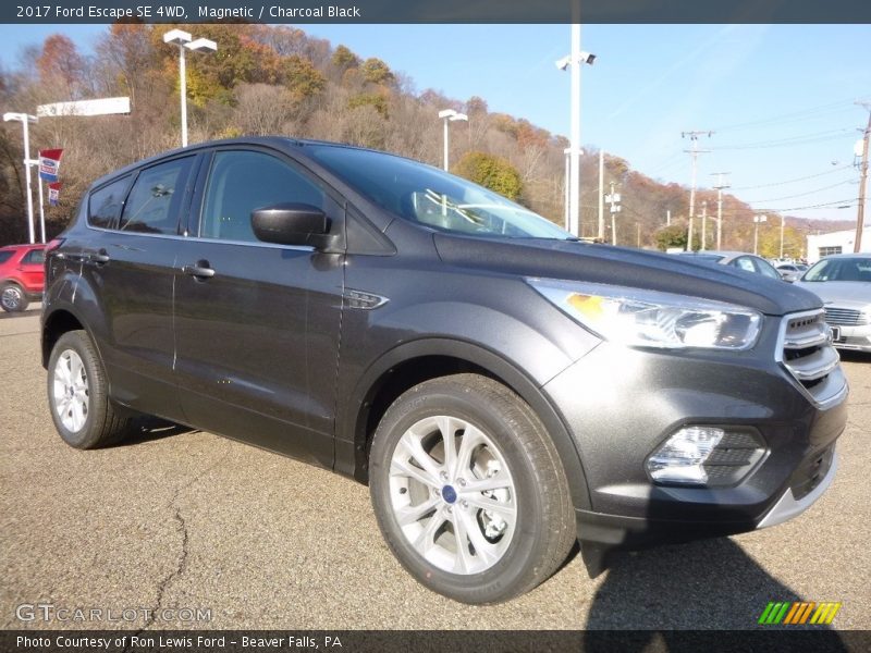 Magnetic / Charcoal Black 2017 Ford Escape SE 4WD