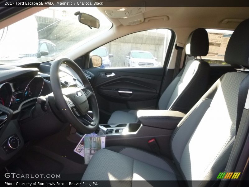 Magnetic / Charcoal Black 2017 Ford Escape SE 4WD