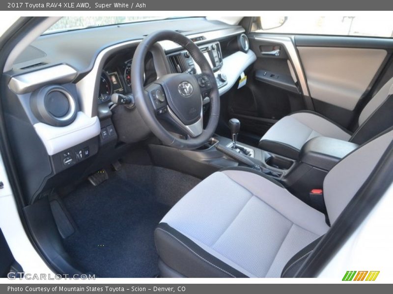 Super White / Ash 2017 Toyota RAV4 XLE AWD