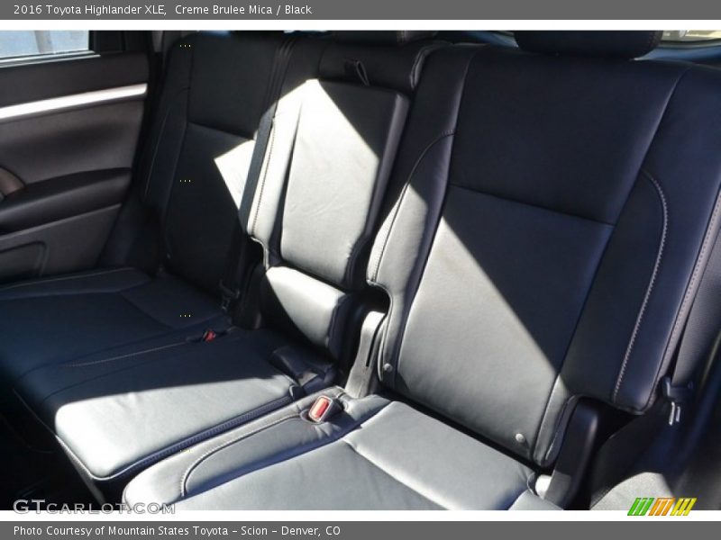 Creme Brulee Mica / Black 2016 Toyota Highlander XLE