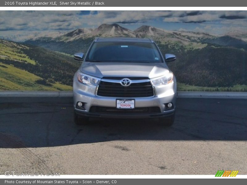 Silver Sky Metallic / Black 2016 Toyota Highlander XLE