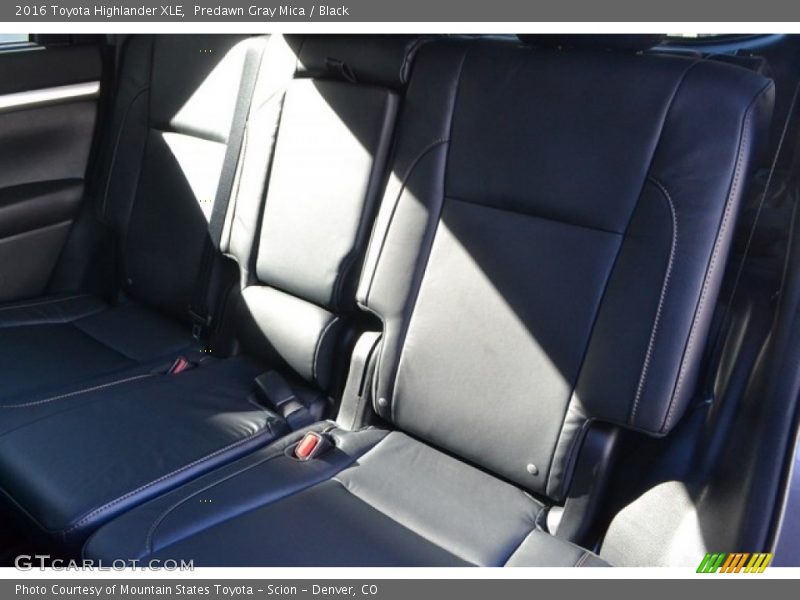 Predawn Gray Mica / Black 2016 Toyota Highlander XLE