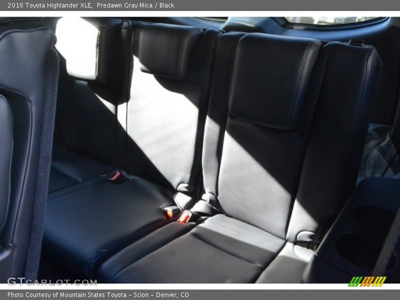 Predawn Gray Mica / Black 2016 Toyota Highlander XLE