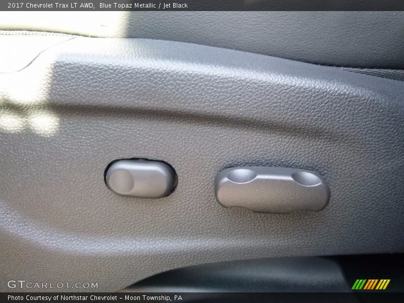 Blue Topaz Metallic / Jet Black 2017 Chevrolet Trax LT AWD