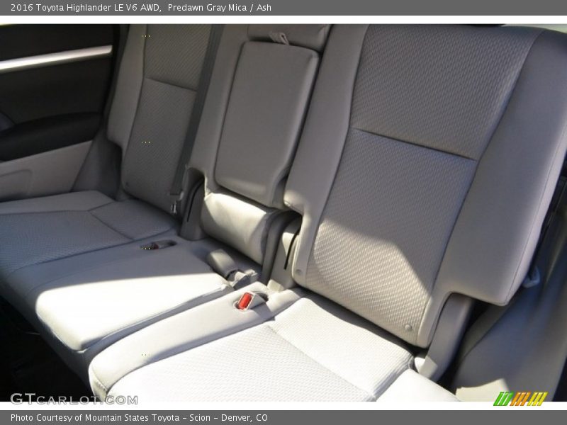 Predawn Gray Mica / Ash 2016 Toyota Highlander LE V6 AWD