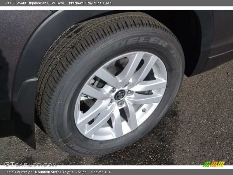 Predawn Gray Mica / Ash 2016 Toyota Highlander LE V6 AWD