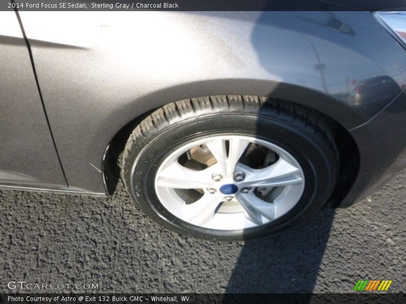 Sterling Gray / Charcoal Black 2014 Ford Focus SE Sedan