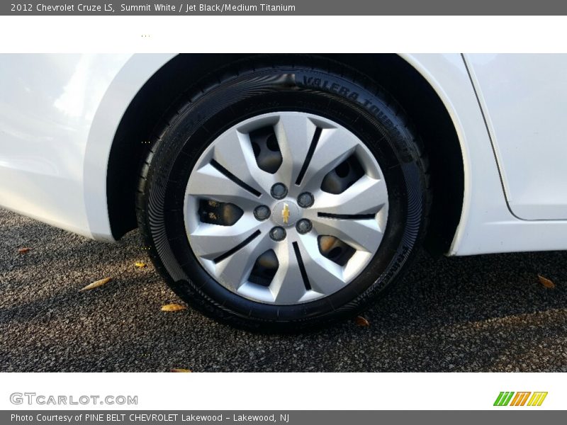 Summit White / Jet Black/Medium Titanium 2012 Chevrolet Cruze LS