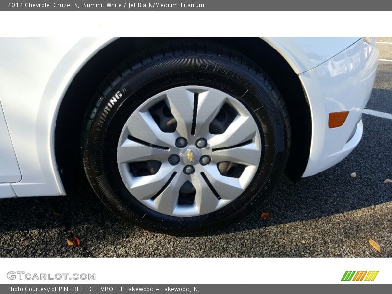 Summit White / Jet Black/Medium Titanium 2012 Chevrolet Cruze LS