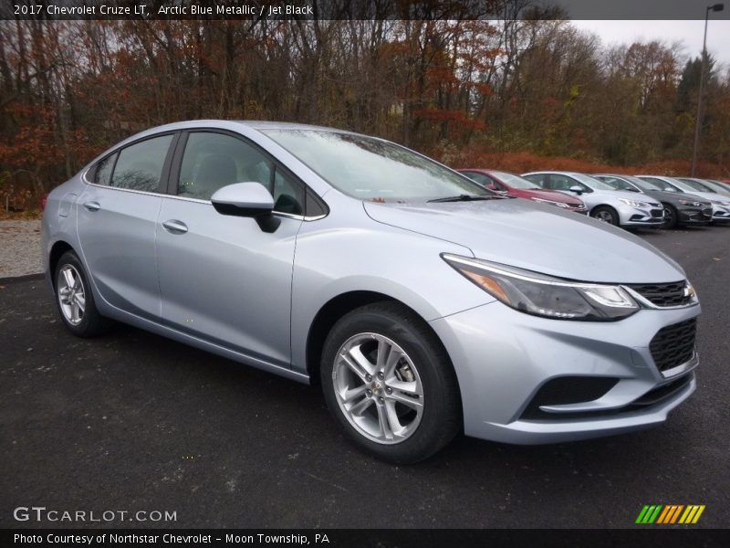 Arctic Blue Metallic / Jet Black 2017 Chevrolet Cruze LT