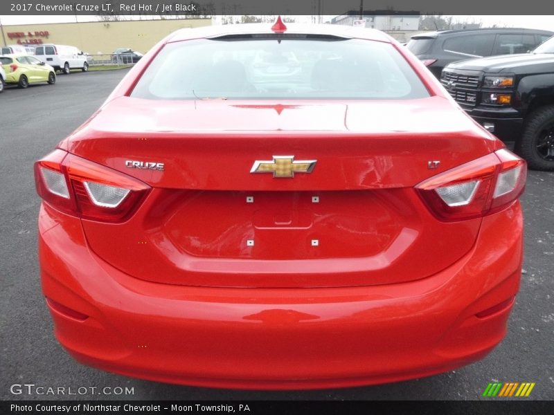 Red Hot / Jet Black 2017 Chevrolet Cruze LT