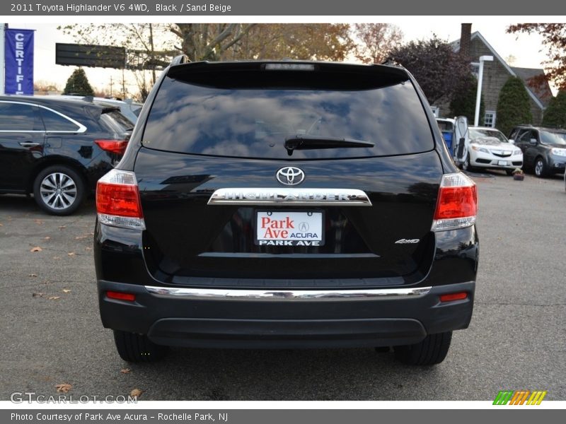 Black / Sand Beige 2011 Toyota Highlander V6 4WD