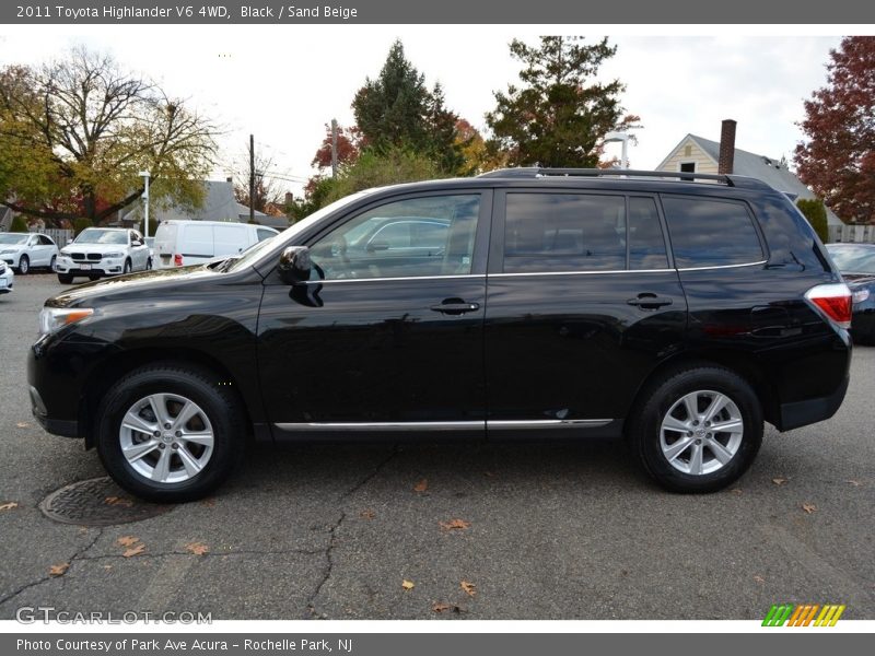 Black / Sand Beige 2011 Toyota Highlander V6 4WD