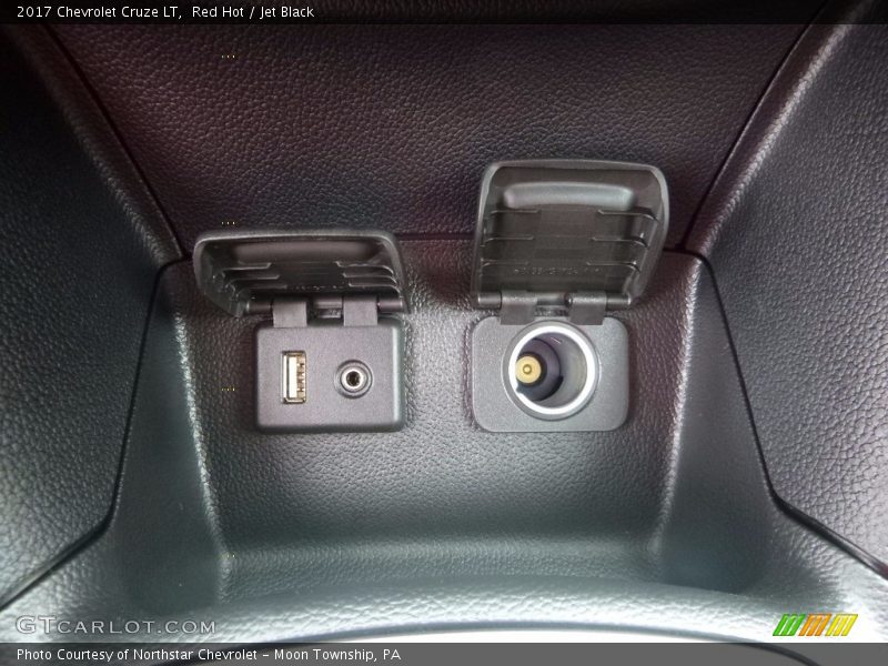 Red Hot / Jet Black 2017 Chevrolet Cruze LT