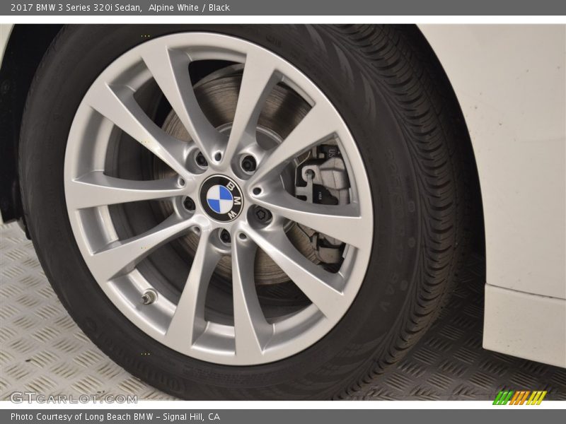 Alpine White / Black 2017 BMW 3 Series 320i Sedan